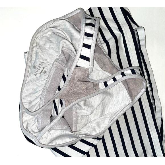 Athleta Hyper Stripe Sports Performance Bra Tank Top Off White & Navy Size XS - Picture 9 of 9